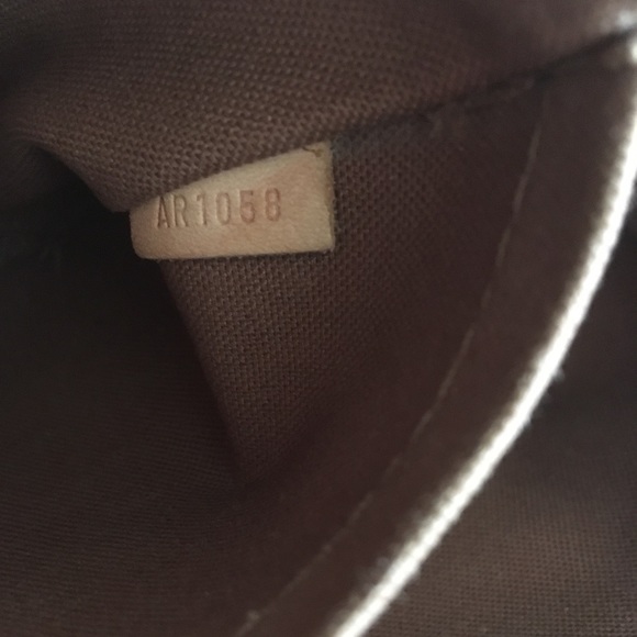 👜 💯Authentic Louis Vuitton Tivoli Monogram Purse - Picture 8 of 8